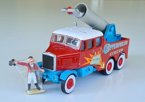 Corgi Classics Chipperfields Circus Set 17801 Human Cannonball Scammell Constructor Cannon and Ringmaster