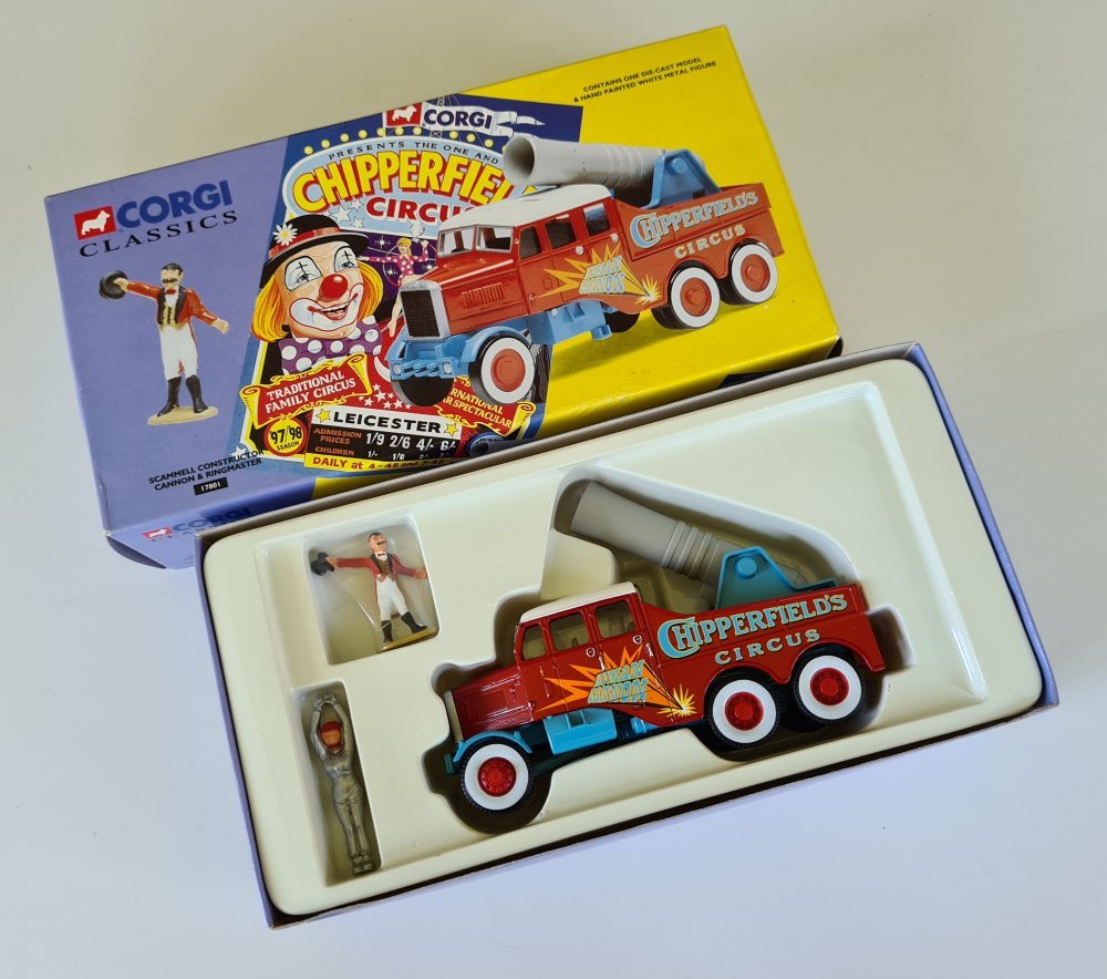 Corgi Classics Chipperfields Circus Set 17801 Human Cannonball Scammell Constructor Cannon and Ringmaster