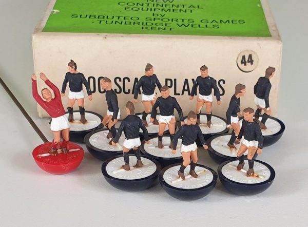 Vintage Subbuteo HW team 44 Dundee Falkirk 1960's 1970's